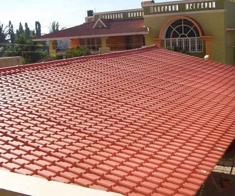 Synthetische van het de Vorm Zonne Ceramische Dak van Harsu de Tegels Kleurrijke Deklaag