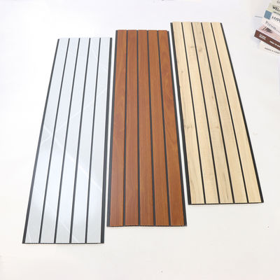 Waterdicht PVC-wandpaneel met fluit PVC-plaat PVC-wandbekleding voor woonkamer slaapkamer PVC-wandpaneel voor commercieel gebruik