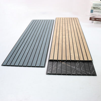 Decoratief PVC plafondpaneel voor de muur Commercieel PVC wandbedekking Interieurwandpaneel Duurzaam gemakkelijk schoon wandmateriaal