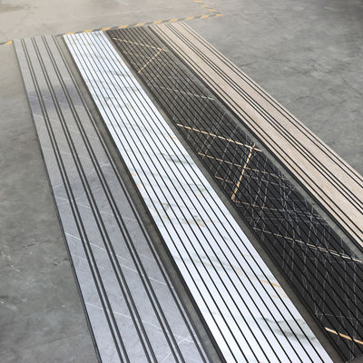 PVC plafondpaneel met marmerpatroon gebruikt als wandpaneel Moderne luxe wanddecoratie Lichtgewicht alternatief voor stenen wandpaneel