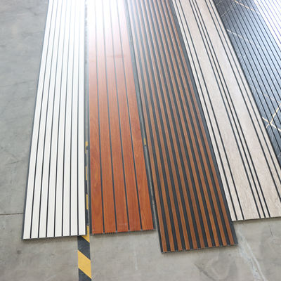 Commerciële PVC plafondpaneel voor wand waterdicht vochtbestendig PVC wandpaneel voor winkel hotel restaurant