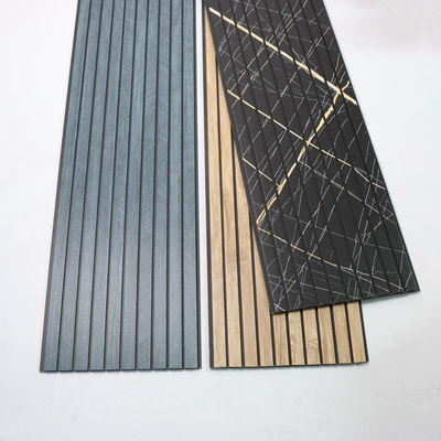 Gemakkelijk te installeren PVC plafondpaneel voor de muur Eenvoudig wandpaneeloplossing Bespaart tijd en arbeid lage installatiekosten Wandpaneel