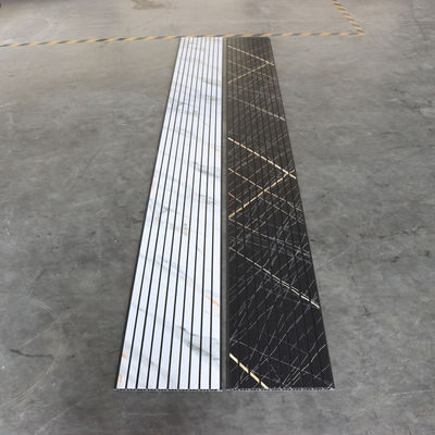 Waterdicht brandwerend PVC wandpaneel Lichtgewicht Eenvoudige installatie Binnen- en buitenmuurbekleding voor badkamer, keuken, woonkamer