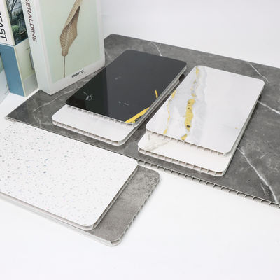 Textuuroppervlak Pvc badkamerwandpanelen Anti-glij- en krasbestendig