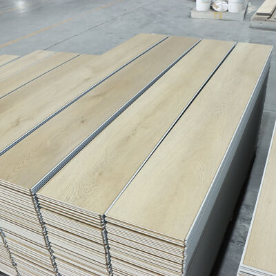 Formaldehyde E0 SPC-vloeren PVC met kalksteen grondstof Superieure duurzaamheid vloeroplossing voor commerciële en residentiële toepassingen