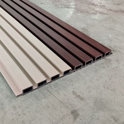 Hoogwaardig WPC-wandpaneel voor buiten, waterdicht hout, kunststofcomposite voor gebouwdecoratie