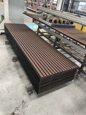 Best verkopende brandwerend Wpc hout composiet 219x26 Buitenmuurpaneel bekleding Co-extrusie stijl