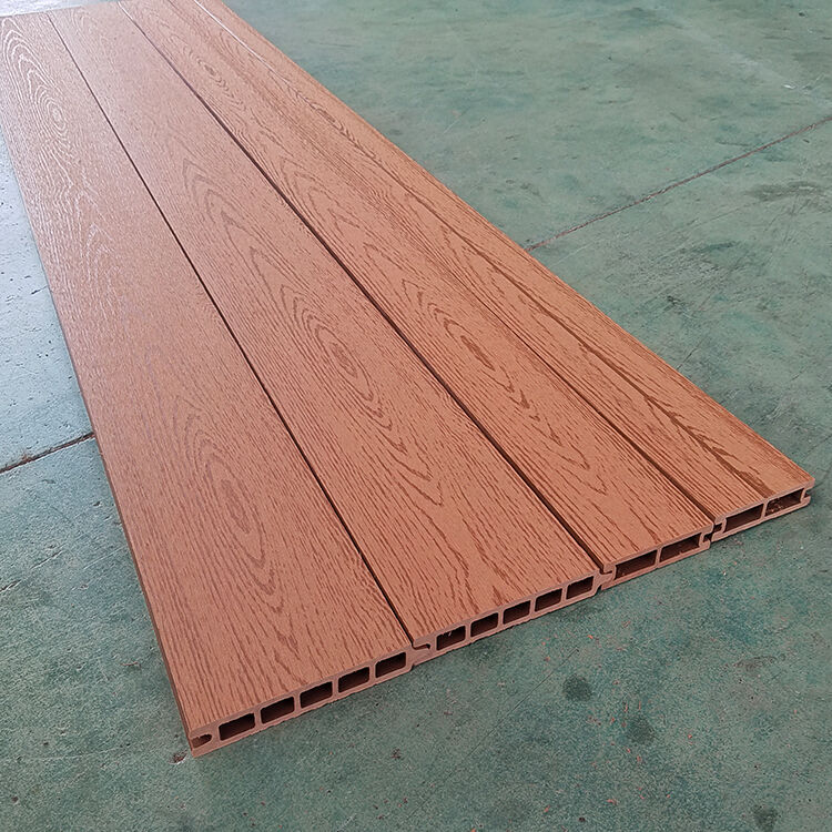 Weerbestendige buitenvloeren van WPC.