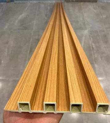 160x24mm Binnenlands WPC Muurcomité
