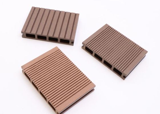 Houten Openlucht Houten Plastic Samengestelde het Dekraad van de Textuurbevloering WPC Decking