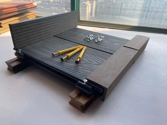 Maak Bevloering niet van het Misstap de Openluchtwpc Decking Gebouwde Eiken Hout waterdicht