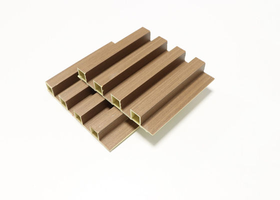 De houten Korrels lamineerden Binnenlands WPC-Muurcomité 160x24mm voor Binnenhuisarchitectuur