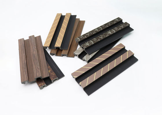 Binnenlands Decoratief Plastic Gecanneleerd Muurcomité Gemakkelijk Installatieps Muurcomité
