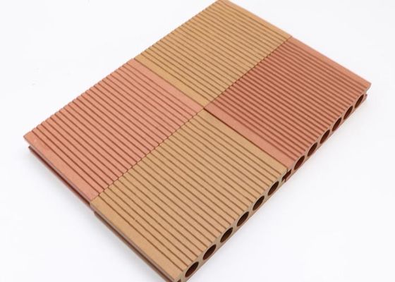 Openlucht Houten Korrelwpc Decking 3D In reliëf gemaakte Houten Plastic Samengestelde Bevloering