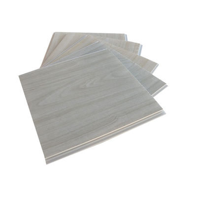 Gemakkelijk installeer Vuurvaste pvc-Plafondcomité Binnendecoratie