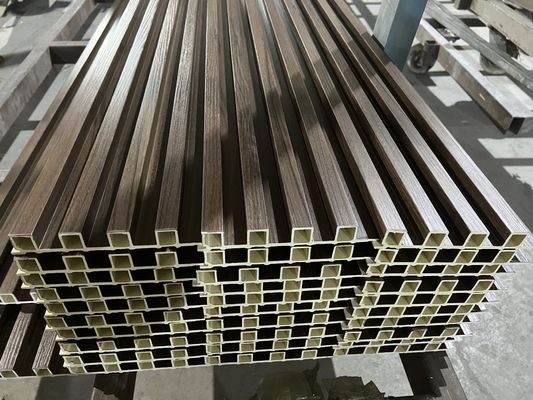Houten Substituutwpc Samengestelde Comité Bekleding Gelamineerde Luifel