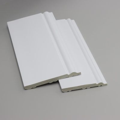 Wit Decoratief Begrenzend Tegelplint Klaargemaakt Afgietsel met Geleid Licht