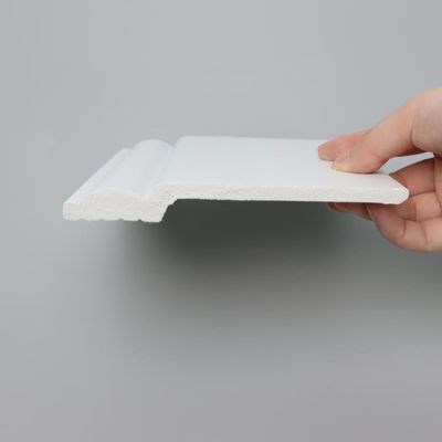 Wit Decoratief Begrenzend Tegelplint Klaargemaakt Afgietsel met Geleid Licht