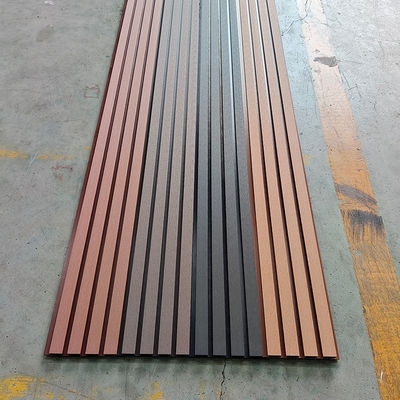 WPC vloeiende wandpanelen Externe co-extrusie Hout Plastic Composite Wandbekleding